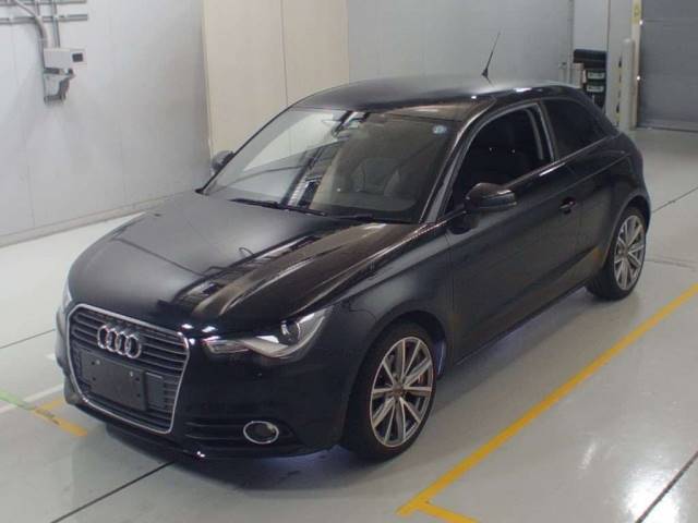 30172 AUDI A1 8XCAX 2011 г. (CAA Chubu)