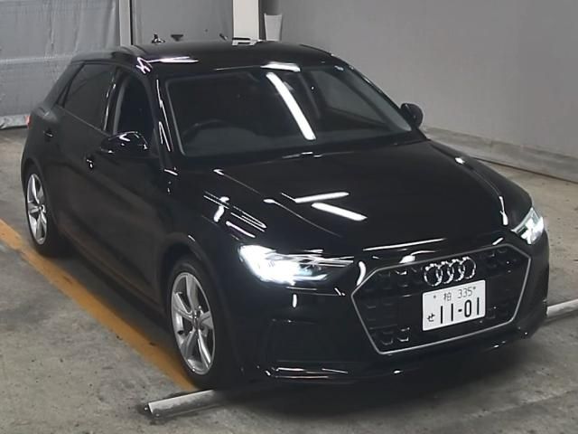 572 AUDI A1 GBDAD 2020 г. (ZIP Tokyo)