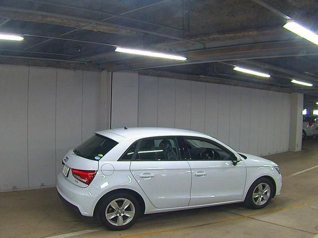 327 AUDI A1 8XCHZ 2017 г. (ZIP Osaka)