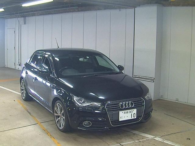 413 AUDI A1 8XCAX 2012 г. (ZIP Osaka)