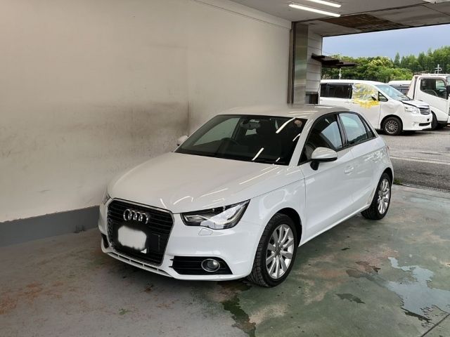 1032 AUDI A1 8XCAX 2014 г. (KCAA Kyoto)