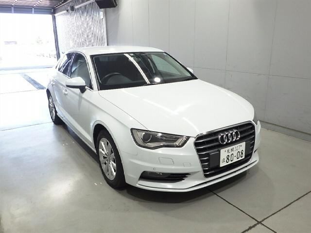 30112 AUDI A3 8VCXSL 2014 г. (Honda Hokkaido)