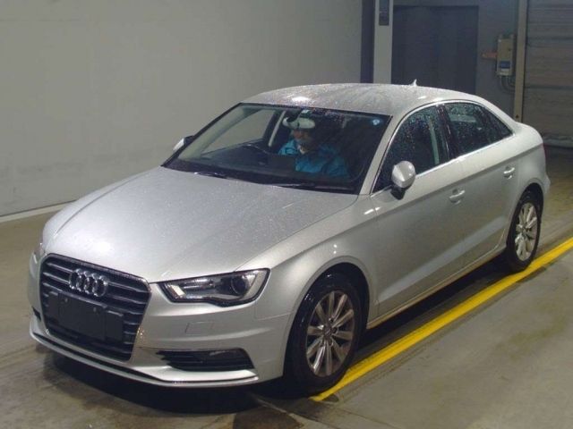 34002 AUDI A3 8VCXSL 2014 г. (TAA Yokohama)