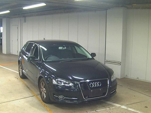 369 AUDI A3 8PCAX 2013 г. (ZIP Osaka)