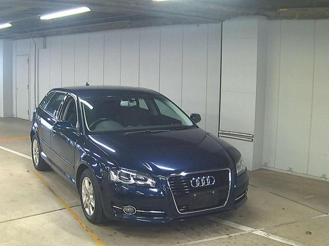 505 AUDI A3 8PCAX 2011 г. (ZIP Osaka)