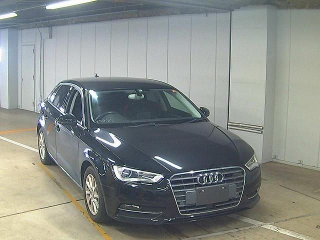 39 AUDI A3 8VCXS 2014 г. (ZIP Osaka)