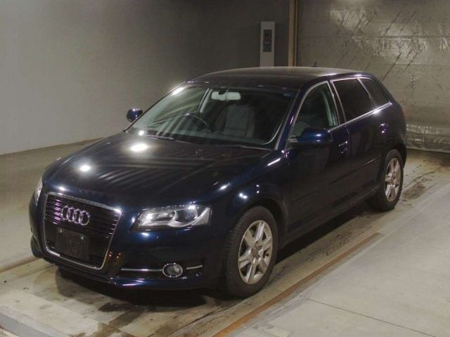 42022 AUDI A3 8PCAX 2011 г. (TAA Hyogo)