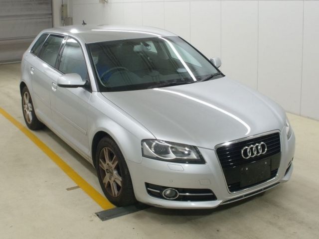 4030 AUDI A3 8PCAX 2012 г. (NAA Nagoya)