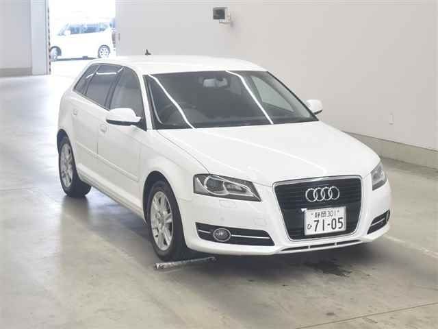 40048 AUDI A3 8PCAX 2011 г. (MIRIVE Aichi)