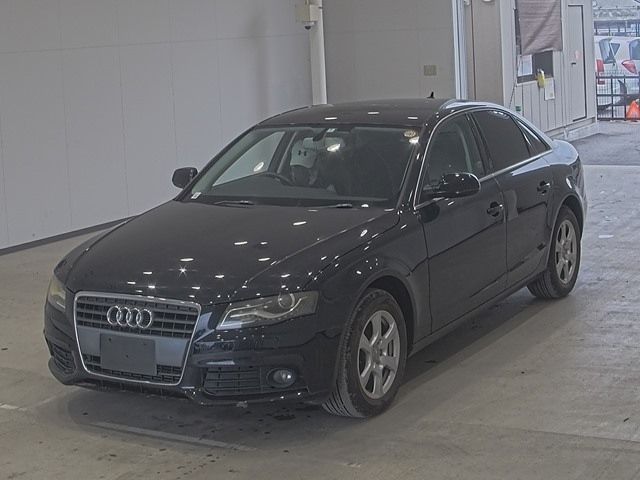 20068 AUDI A4 8KCDH 2010 г. (ARAI Oyama VT)