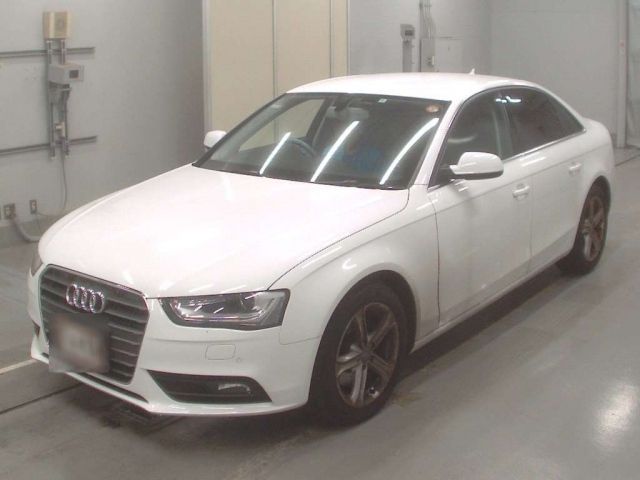 10026 AUDI A4 2012 г. (CAA Tokyo)