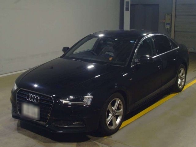 15007 AUDI A4 8KCDN 2013 г. (TAA Yokohama)