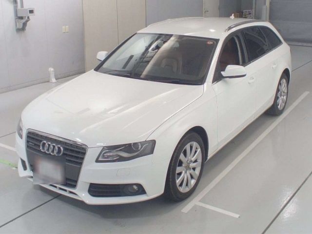 10034 AUDI A4 8KCDNF 2012 г. (CAA Chubu)