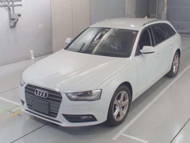 11005 AUDI A4 8KCDN 2015 г. (CAA Chubu)