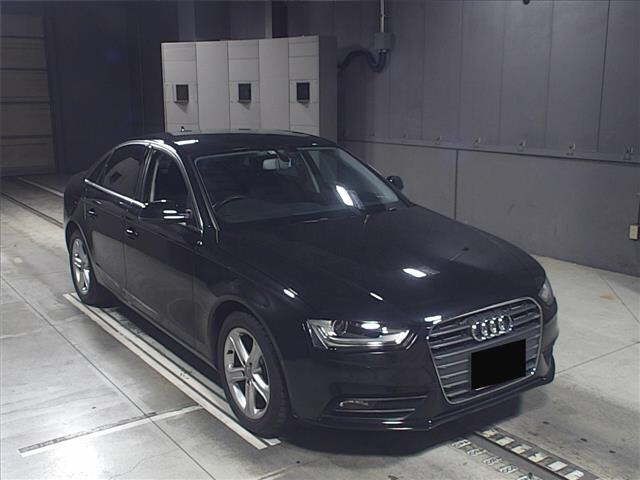 30044 AUDI A4 8KCDN 2012 г. (JU Gifu)