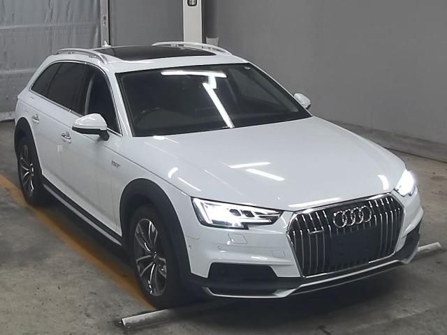 347 AUDI A4 8WCYRA 2017 г. (ZIP Tokyo)