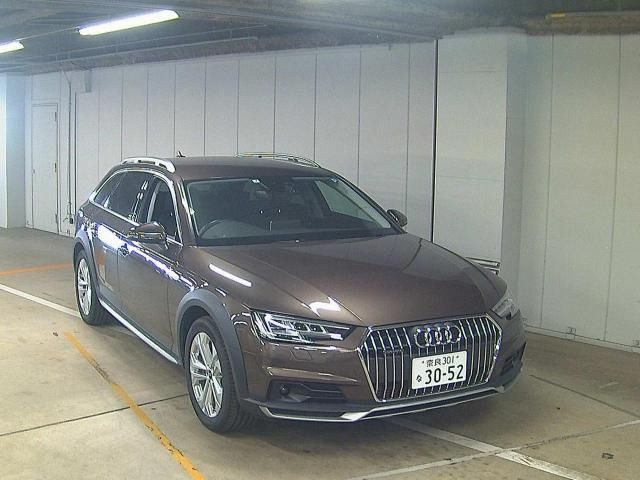 528 AUDI A4 8WCYRA 2017 г. (ZIP Osaka)