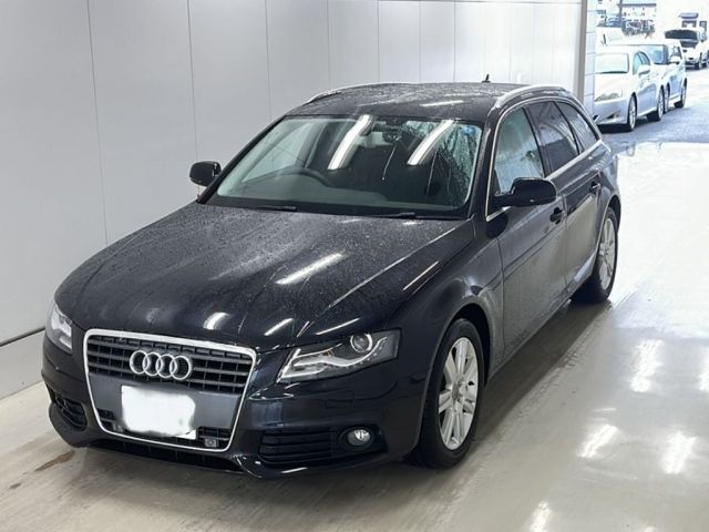 56 AUDI A4 8KCDH 2011 г. (KCAA Yamaguchi)