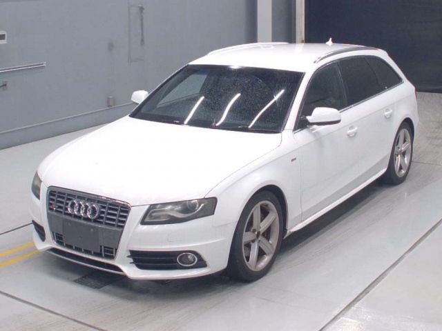 5058 AUDI A4 2010 г. (CAA Gifu)