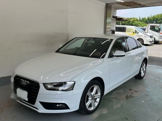 8007 AUDI A4 8KCDN 2013 г. (KCAA Kyoto)