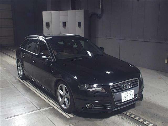 70319 AUDI A4 8KCDNF 2011 г. (JU Gifu)