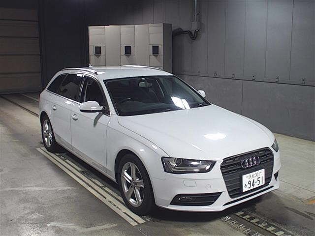 8401 AUDI A4 8KCDN 2012 г. (JU Gifu)