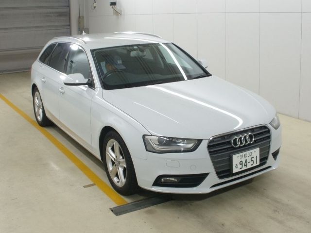 6530 AUDI A4 8KCDN 2012 г. (NAA Nagoya)