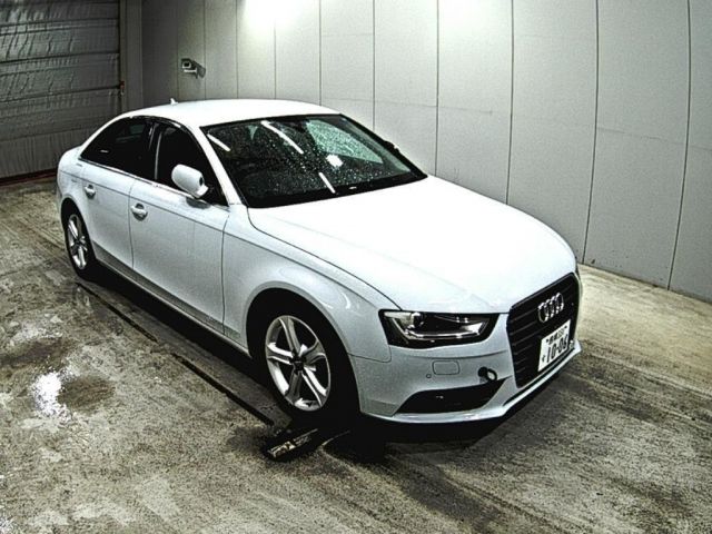 1124 AUDI A4 8KCDN 2015 г. (LAA Okayama)