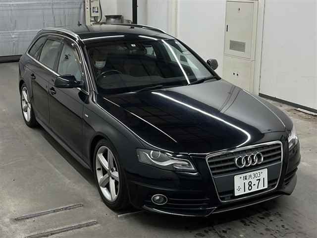 35015 AUDI A4 8KCDN 2011 г. (MIRIVE Saitama)