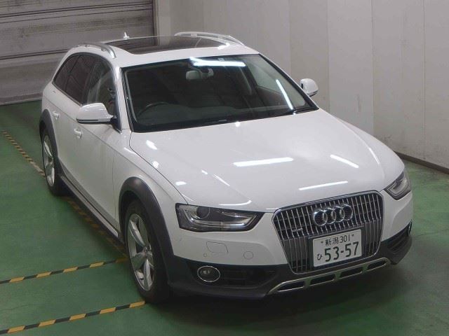 3548 AUDI A4 8KCNCA 2014 г. (JU Niigata)