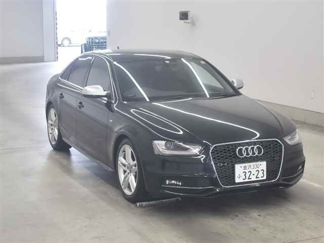 40078 AUDI A4 8KCDN 2014 г. (MIRIVE Aichi)