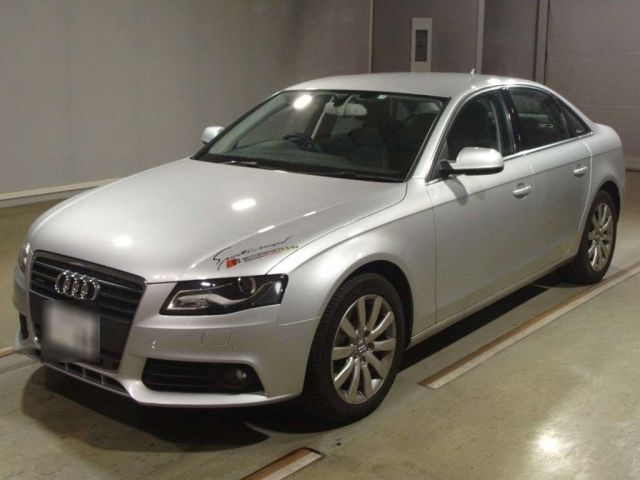 5013 AUDI A4 8KCDNF 2011 г. (TAA Hyogo)