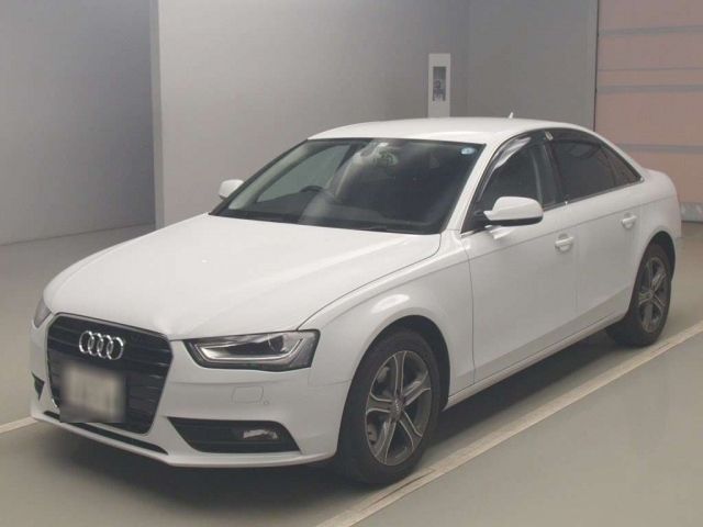 81022 AUDI A4 8KCDN 2015 г. (TAA Kantou)