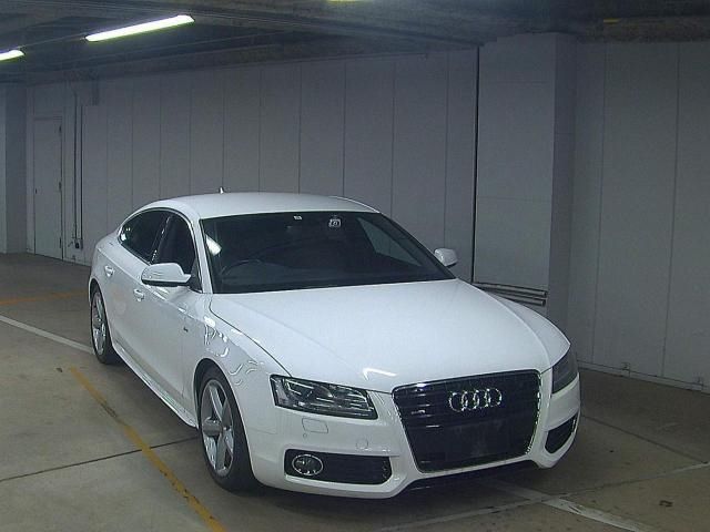 538 AUDI A5 8TCDNL 2010 г. (ZIP Osaka)