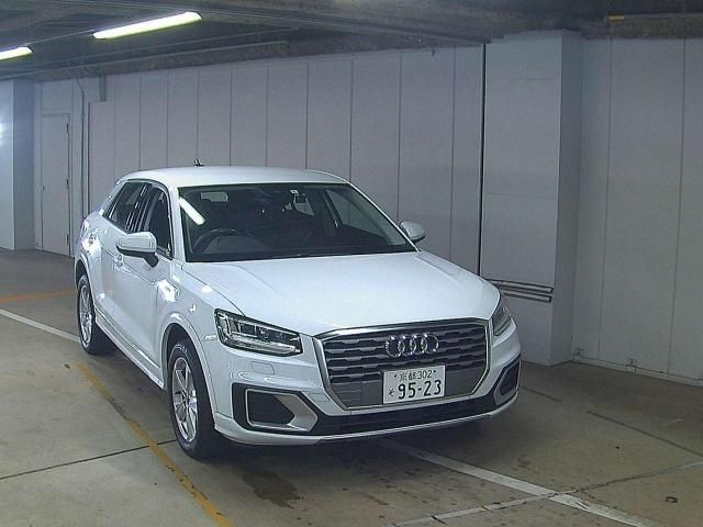 408 AUDI Q2 GACHZ 2018 г. (ZIP Osaka)