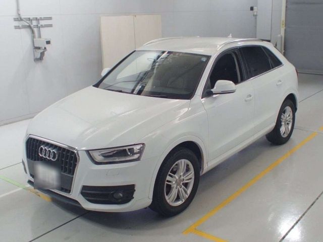 36260 AUDI Q3 8UCHP 2015 г. (CAA Chubu)