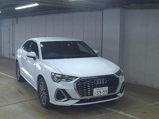 557 AUDI Q3 F3DPC 2020 г. (ZIP Osaka)