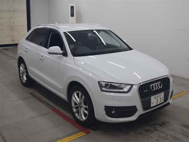 70104 AUDI Q3 8UCPSF 2014 г. (MIRIVE Osaka)