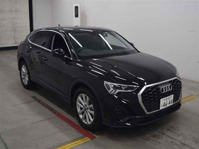 30118 AUDI Q3 F3DPC 2022 г. (MIRIVE Osaka)