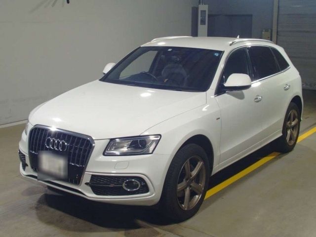 5042 AUDI Q5 8RCNCF 2015 г. (TAA Yokohama)