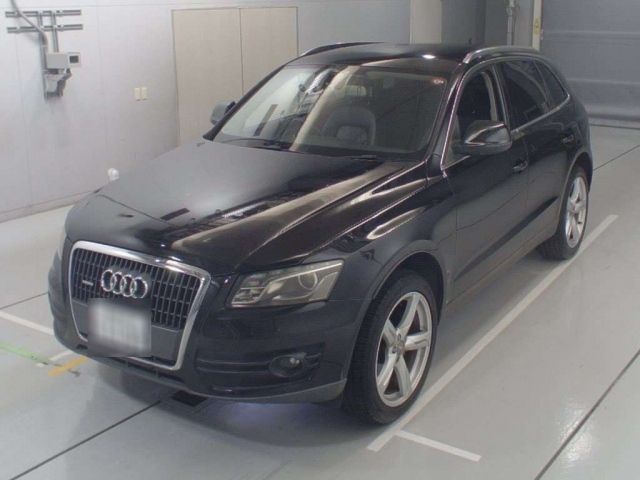 10041 AUDI Q5 8RCDNF 2010 г. (CAA Chubu)