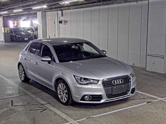 31 Audi A1 8XCAX 2012 г. (ZIP Osaka)