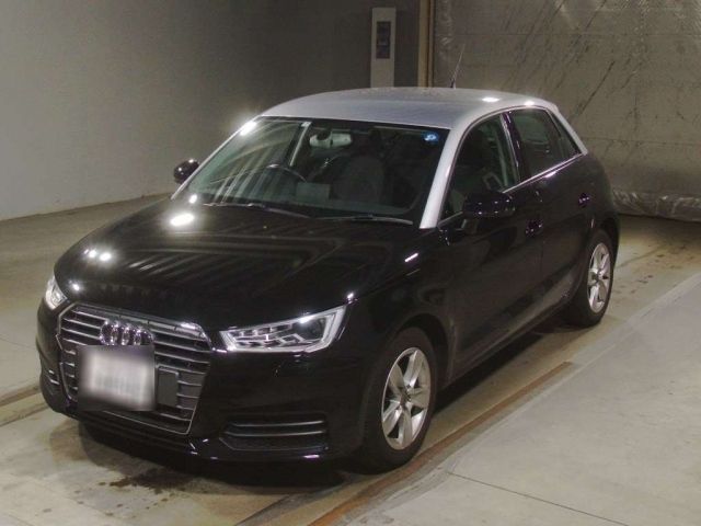 42012 Audi A1 8XCHZ 2015 г. (TAA Hyogo)