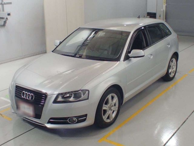 10043 Audi A3 8PCAX 2013 г. (CAA Chubu)