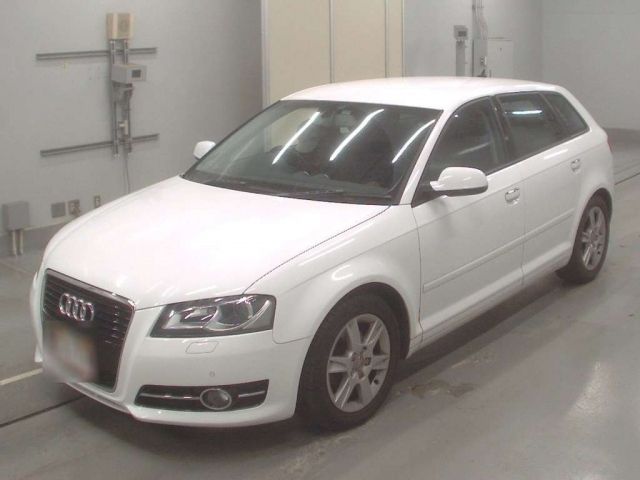 10085 Audi A3 8PCAX 2012 г. (CAA Tokyo)