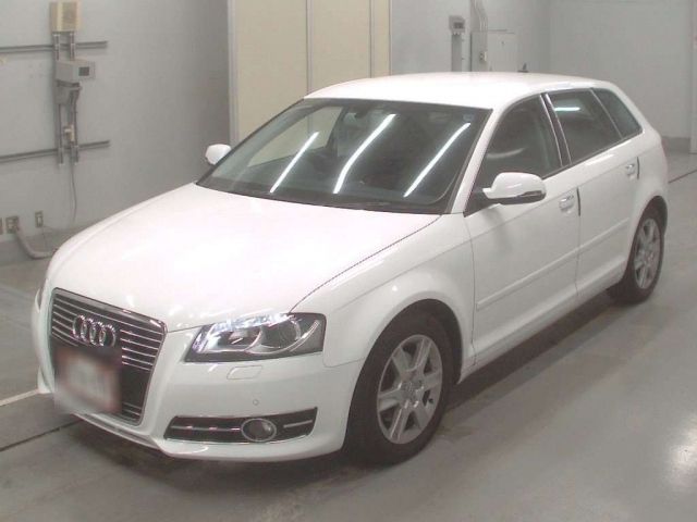 10085 Audi A3 8PCAX 2012 г. (CAA Tokyo)