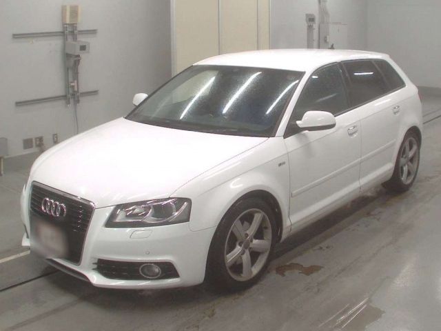 10097 Audi A3 8PCAX 2012 г. (CAA Tokyo)