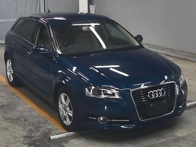 22 Audi A3 8PCAX 2011 г. (ZIP Tokyo)