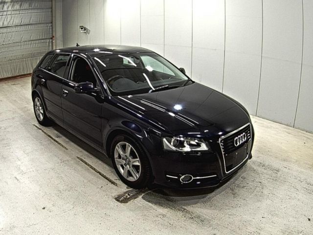 2264 Audi A3 8PCAX 2011 г. (LAA Okayama)