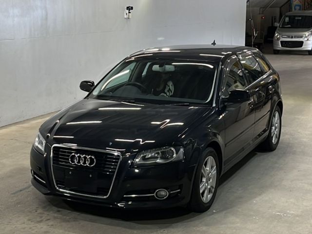 286 Audi A3 8PCAX 2012 г. (KCAA Fukuoka)